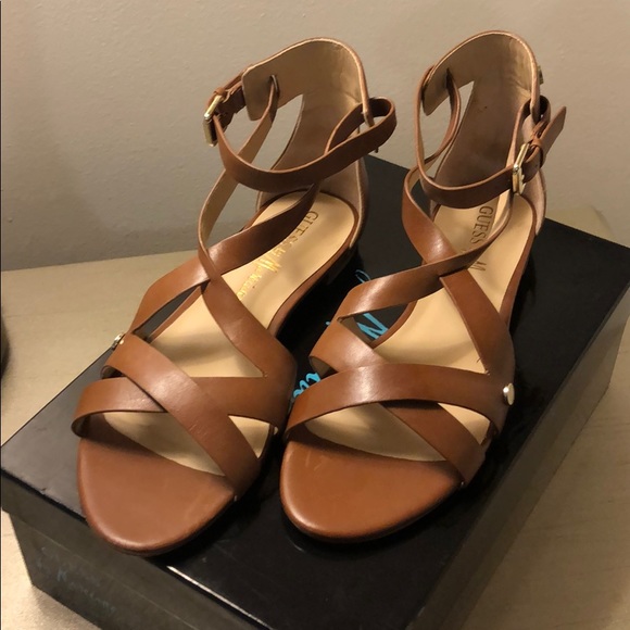 NWT Gorgeous sandals by Guess by Marciano - Picture 2 of 5